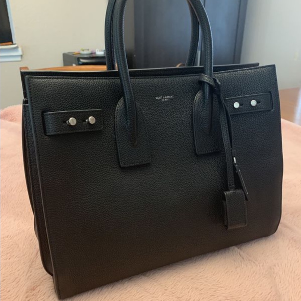 Authentic Saint Laurent sac de jour